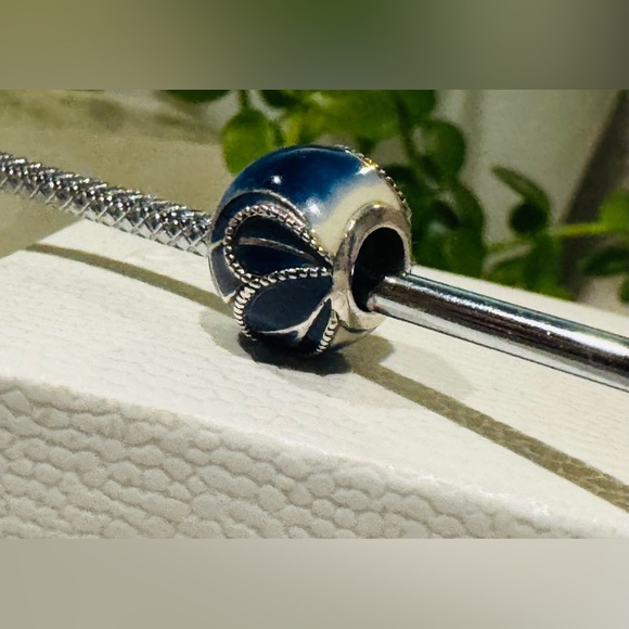Authentic Pandora Retired ‘Blue Butterfly Wing’ S925 Ale Blue White Enamel Charm - Picture 9 of 13